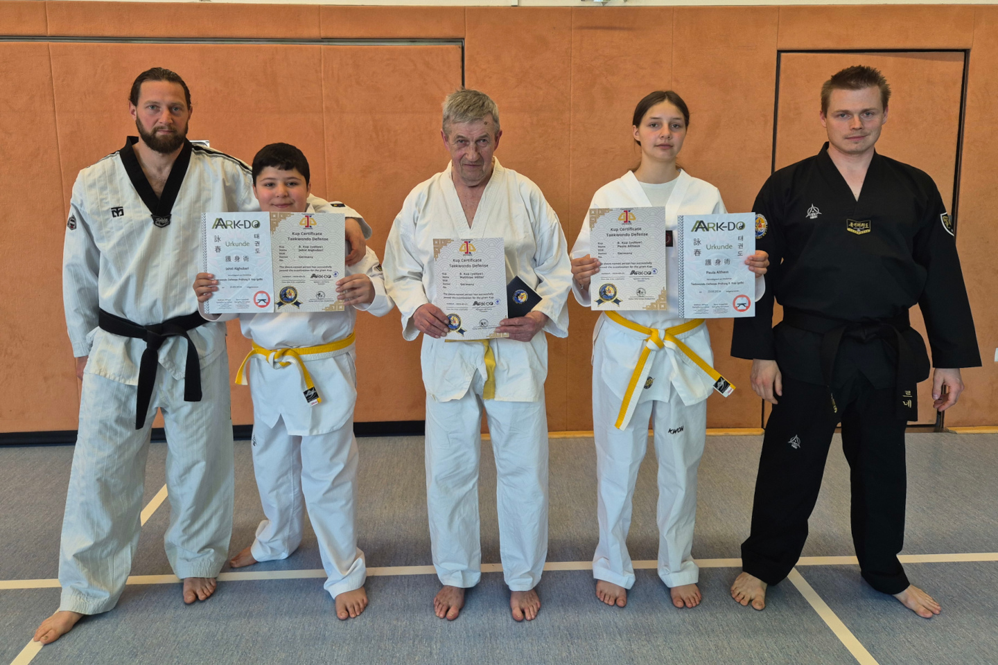 Prüfung: Taekwondo Defense / AARK-DO