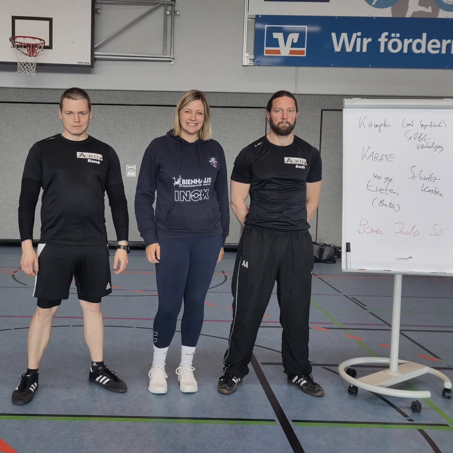 René und Andi mit Lehrerin und Organisatorin Ann-Christine Bornscheuer René und Andi mit Lehrerin und Organisatorin Ann-Christine Bornscheuer